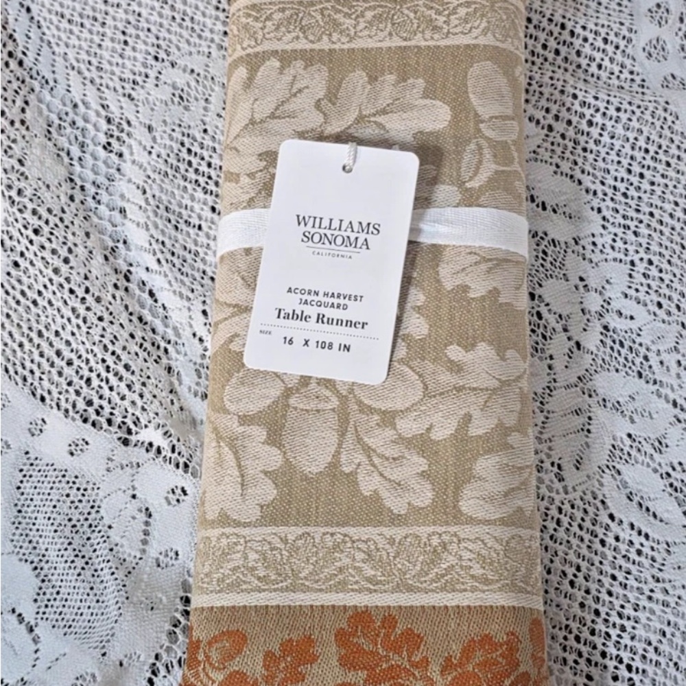 Williams Sonoma Autumn Leaf Table Runner